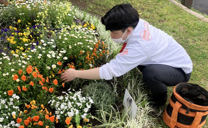 アイランドシティ中央公園の花壇整備を行いました。